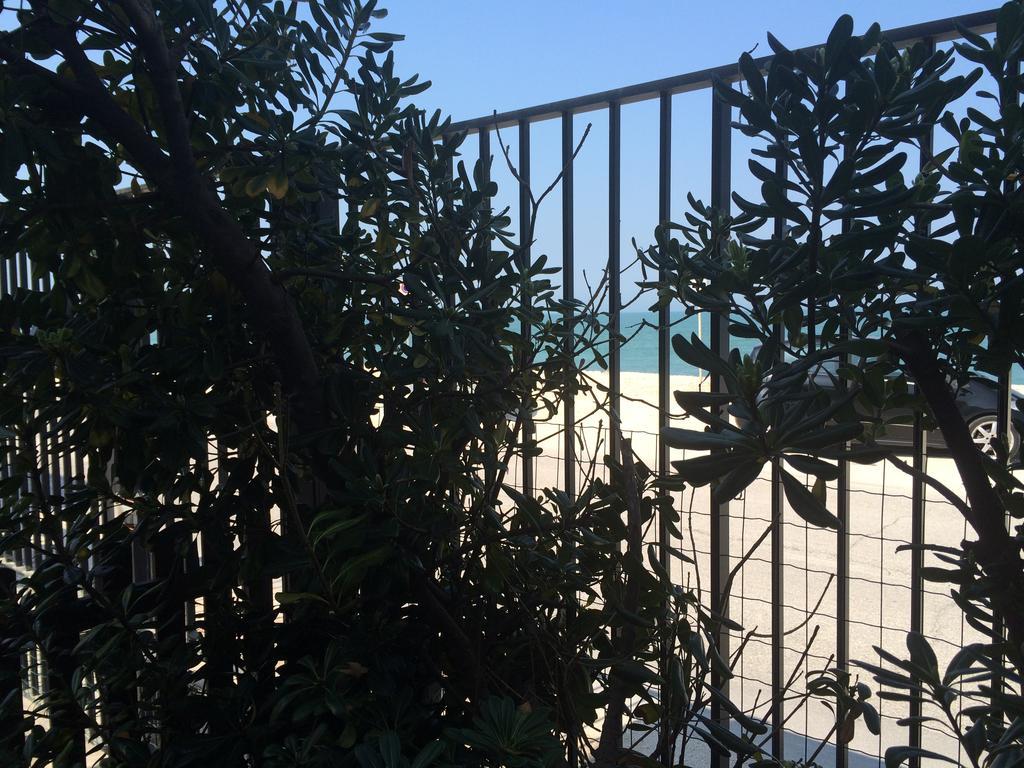 Beach Appartament Marina di Montemarciano Ruang foto
